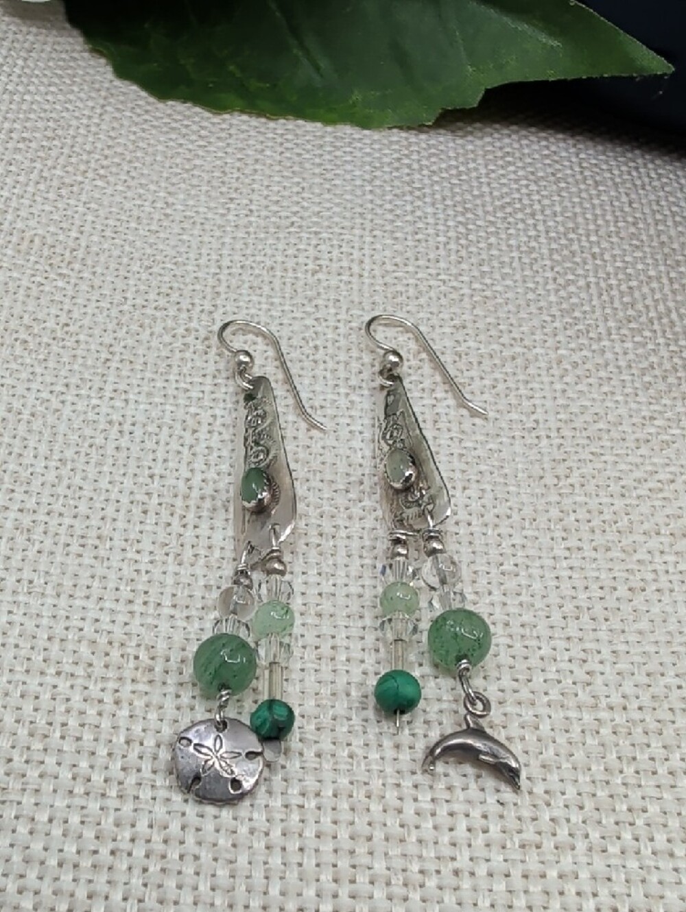 Vintage 925 Sterling Silver Green Stone Dolphin Sand Dollar Dangle Earrings - Picture 15 of 17